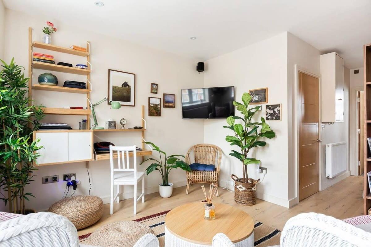 Large Luxury Studio In Heart Of Richmond ริชมอนด์ ภายนอก รูปภาพ