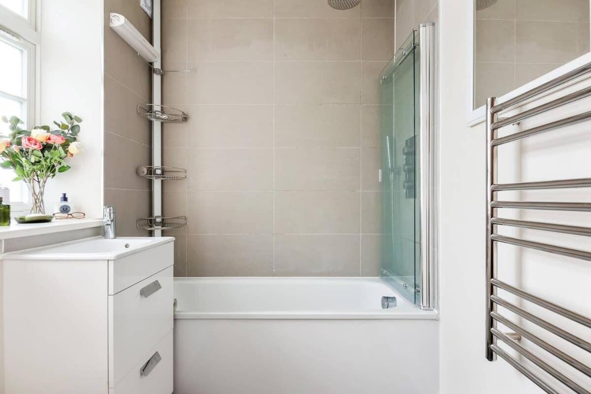 Large Luxury Studio In Heart Of Richmond ริชมอนด์ ภายนอก รูปภาพ